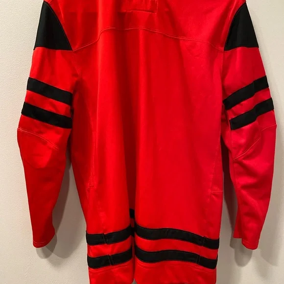 Nike Red and Black Canada Hockey Jersey - Picture 6 of 6